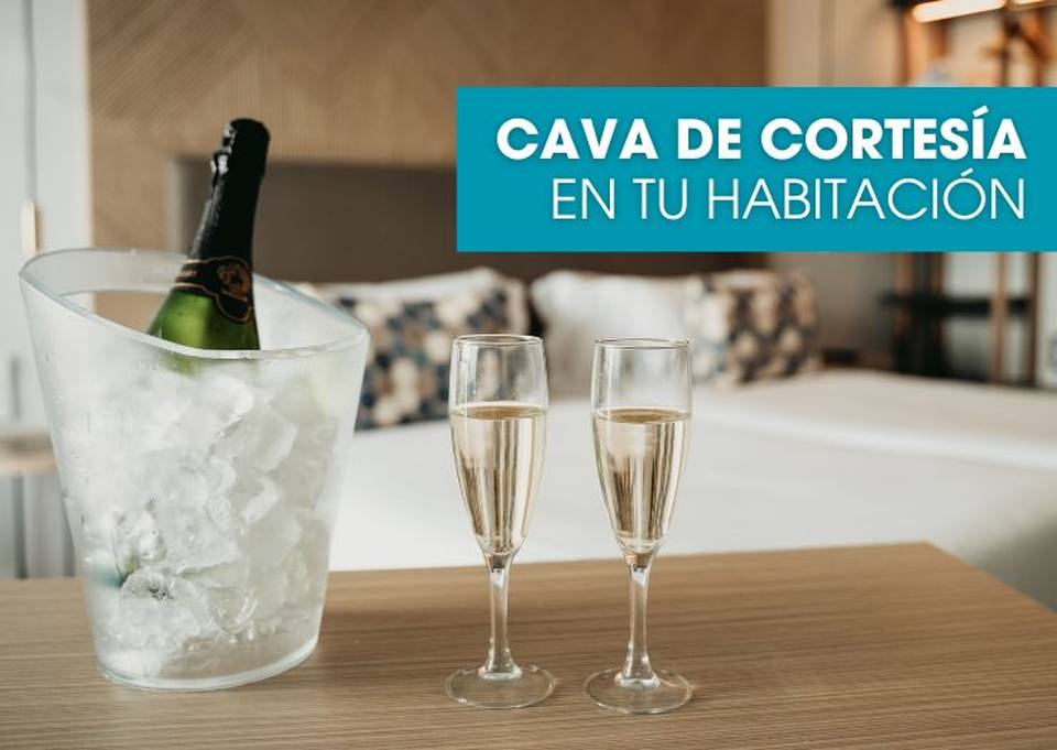 Begin je verblijf met een toost Hotel Cap Negret Altea, Alicante Begin je verblijf met een toost Hotel Cap Negret Altea, Alicante